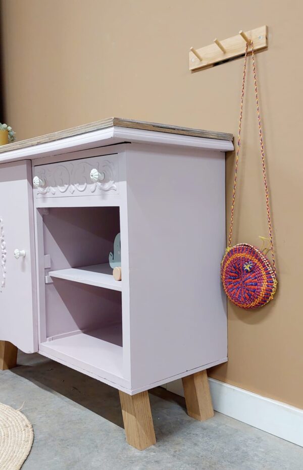 Vintage speelgoedkast dressoir wandkast halkast lila