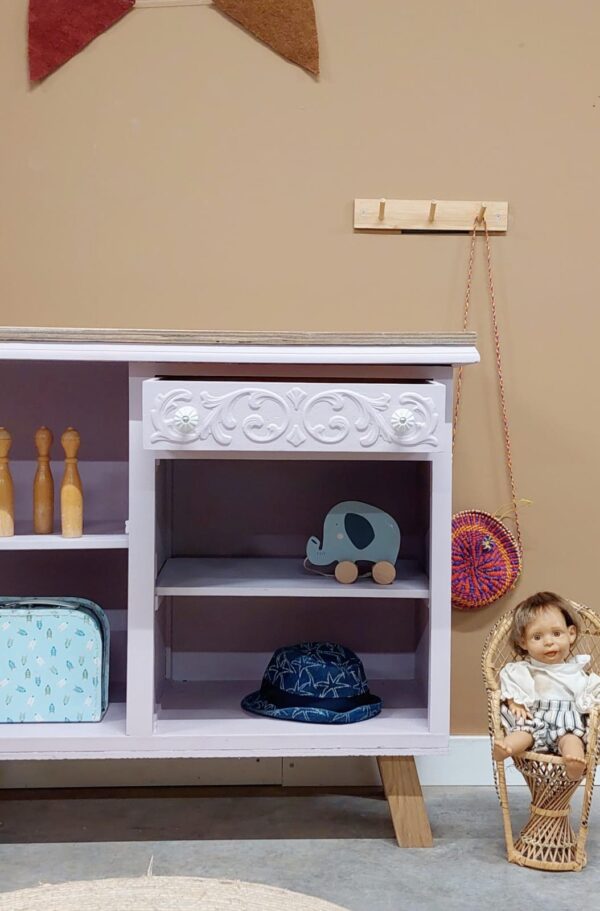 Vintage speelgoedkast dressoir wandkast halkast lila