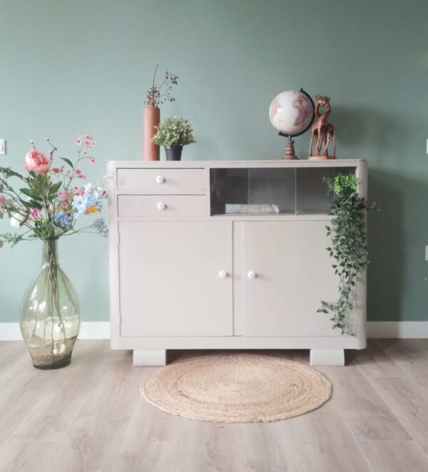 Vintage dressoir Barneveld