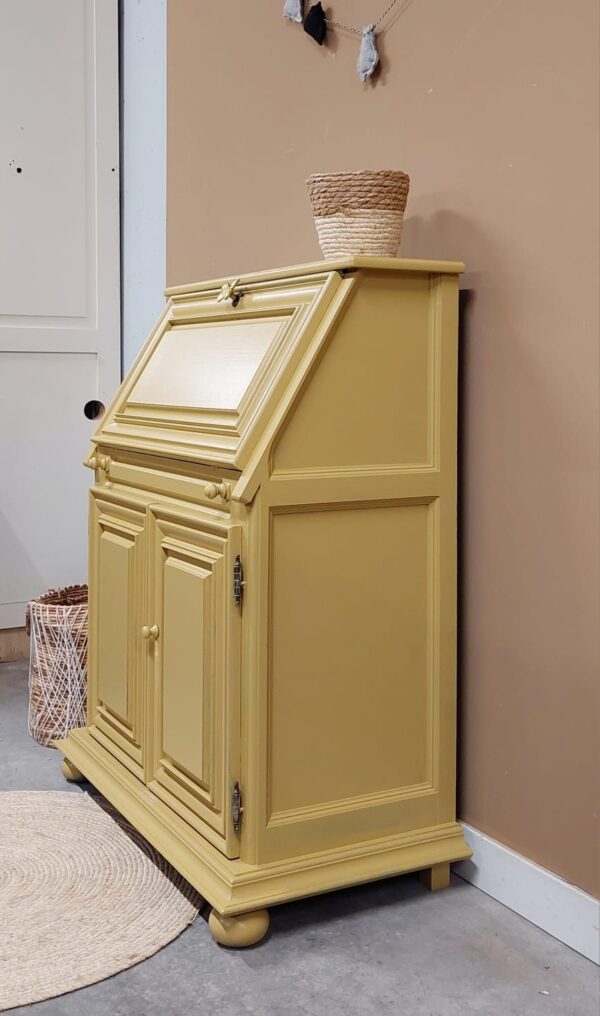 Vintage kinderbureau frisgeel