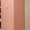 IMG-20240329-WA0011 Demontabele Kledingkast Driedeurs zachte terracotta kleur Triff