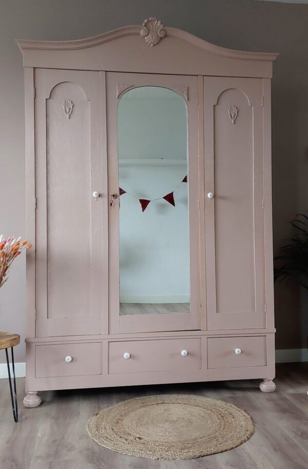 Vintage Demontabele spiegelkast in een warme oudroze kleur