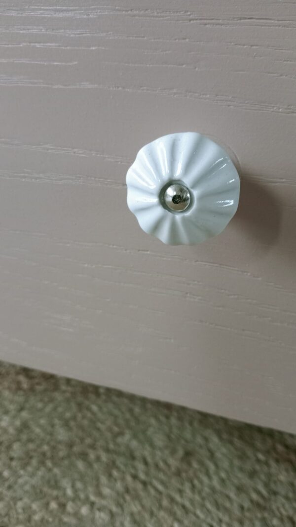 Demontabele spiegelkast in een warme oudroze kleur