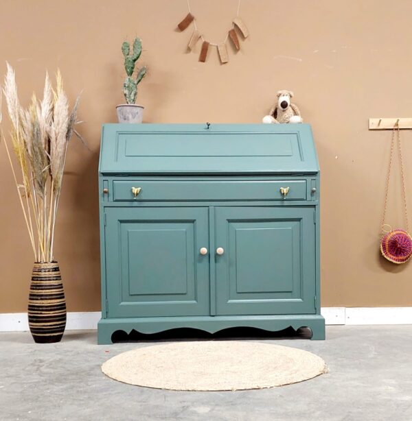 Vintage kinderbureau Barneveld