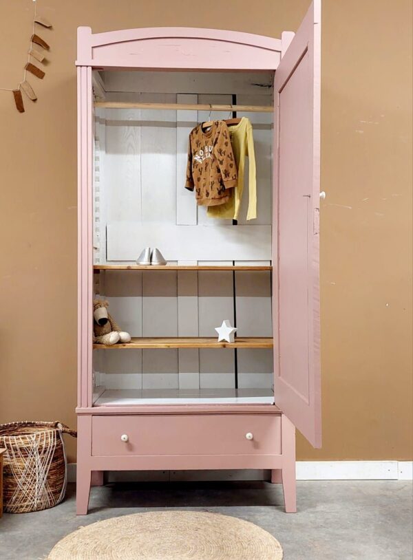 Vintage sierlijke demontabele kledingkast oudroze