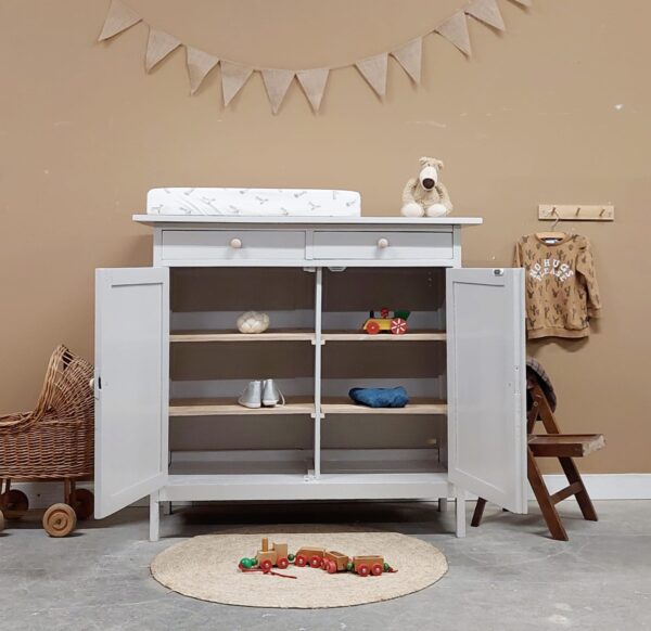 *Gereserveerd* Vintage klassieke commode kinderkast hout babykamer