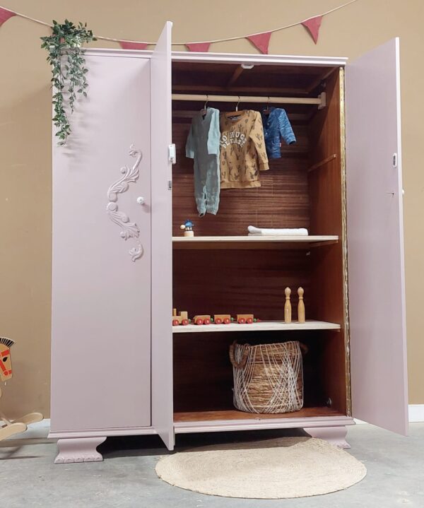 WhatsApp Image 2025-02-10 at 13.15.32 (4) Vintage sierlijke demontabele driedeurskast lila