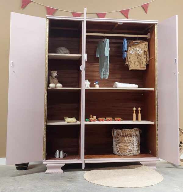 WhatsApp Image 2025-02-10 at 13.15.32 (6) Vintage sierlijke demontabele driedeurskast lila