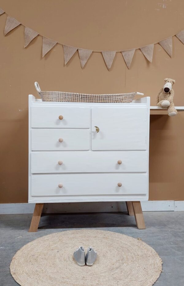 babykamer kinderkamer commode vintage jongenskamer meidenkamer uniek hout duurzaam wit