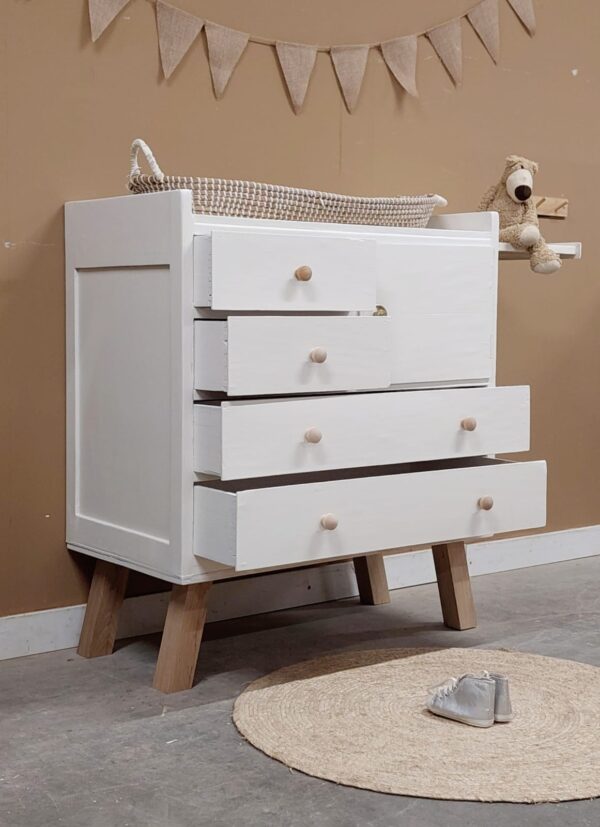 babykamer kinderkamer commode vintage jongenskamer meidenkamer uniek hout duurzaam wit