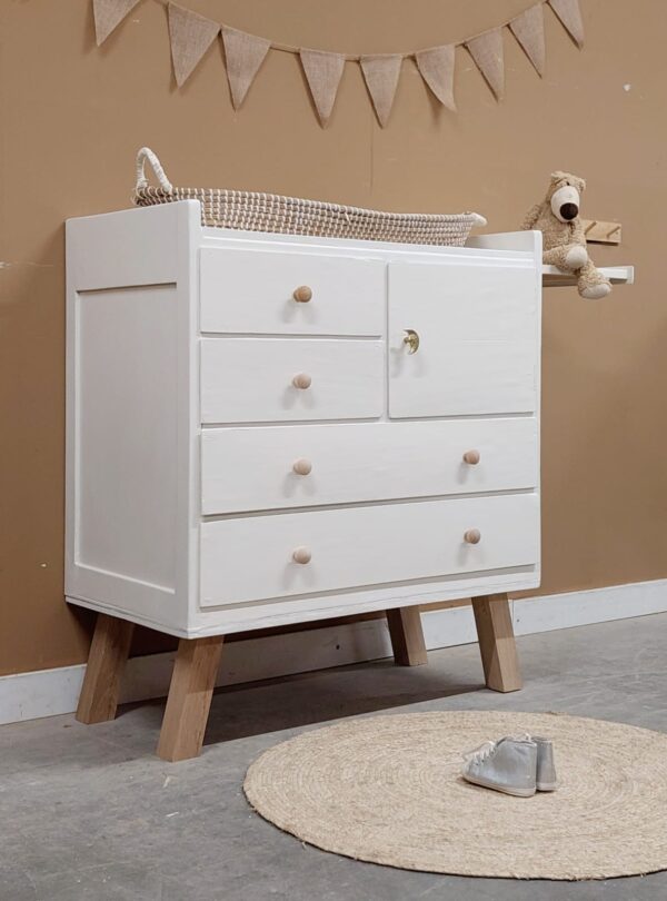 babykamer kinderkamer commode vintage jongenskamer meidenkamer uniek hout duurzaam wit