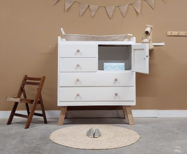 babykamer kinderkamer commode vintage jongenskamer meidenkamer uniek hout duurzaam wit