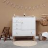 Babykamer kinderkamer vintage commode hout wit duurzaam uniek speelgoedkast