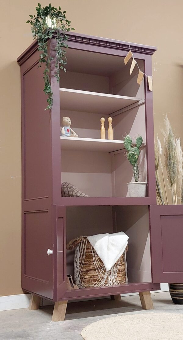 WhatsApp Image 2024-12-07 at 13.22.10 *GERESERVEERD* Vintage speelgoedkast in een paarse kleur