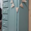 Vintage speelgoedkast halkast woonkamer kinderkamer babykamer groen duurzaam hout spelletjeskast Vintage speelgoedkast halkast woonkamer kinderkamer babykamer groen duurzaam hout spelletjeskast