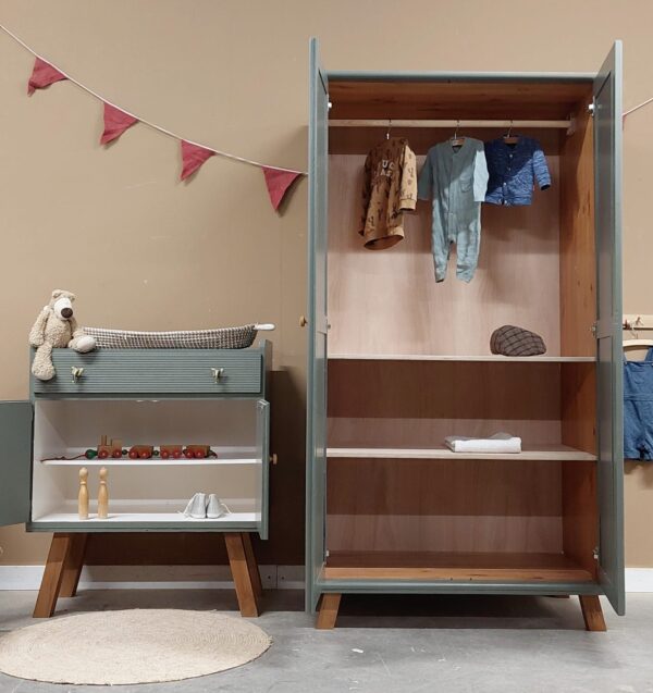 Babykamer babykamerset kinderkamer commode kledingkast jongensbabykamer meidenbabykamer hout Babykamer babykamerset kinderkamer commode kledingkast jongensbabykamer meidenbabykamer hout