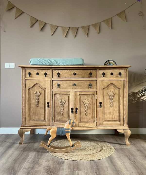 WhatsApp Image 2025-02-19 at 15.56.26 Vintage sierlijke commode dressoir houtkleur
