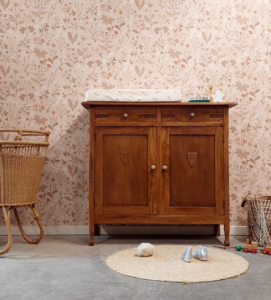 vintage klassieke babykamer kinderkamer commode kast uniek babykamer set