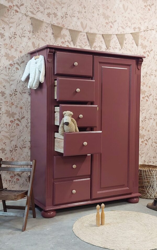 WhatsApp Image 2025-04-03 at 20.52.16 (6) Vintage klassieke ladekast meidenkast kinderkamerkast Merlot Mania