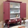Brocante vintage meidenkast / speelgoedkast Merlot Mania