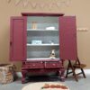 Brocante vintage meidenkast / speelgoedkast Merlot Mania