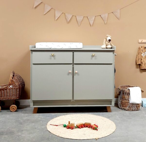 VinVinVintage commode zachtgroen5-04-07 at 22.30.44 (4) Vintage commode zachtgroen