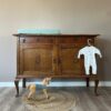 Vintage sierlijke commode houtkleur