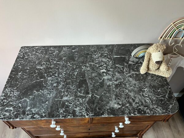 Commode marmer babykamer vintage