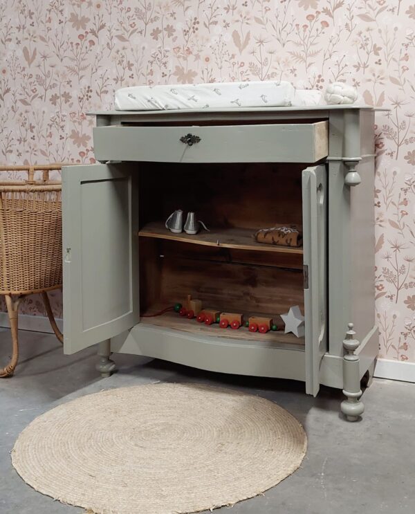 WhatsApp Image 2025-05-19 at 17.07.52 (2) Vintage commode zachtgroen