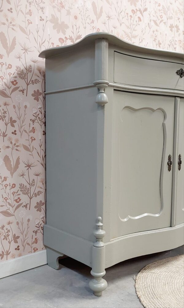WhatsApp Image 2025-05-19 at 17.07.52 Vintage commode zachtgroen