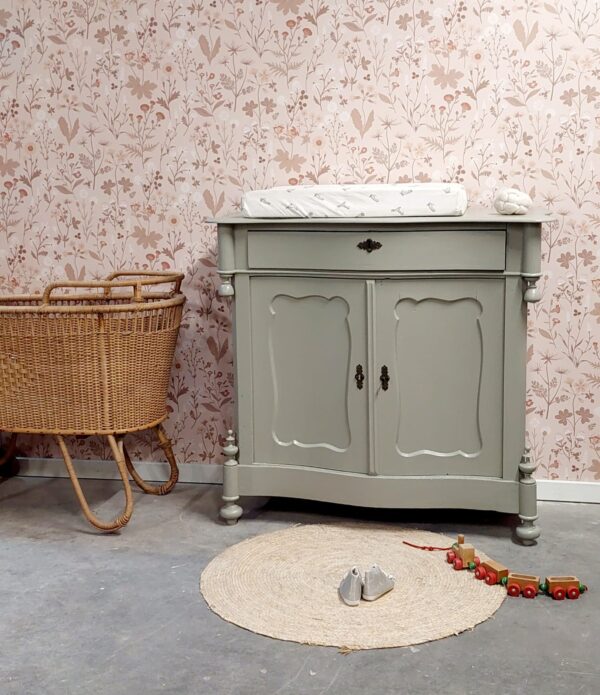 WhatsApp Image 2025-05-19 at 17.07.53 Vintage commode zachtgroen