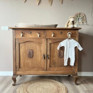 Gereserveerd Vintage sierlijke commode in houtkleur