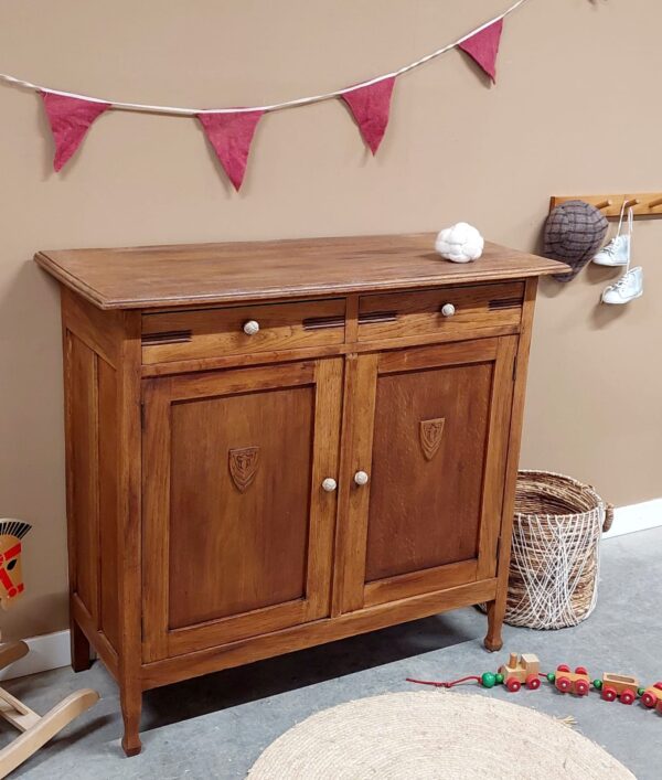 Vintage commode uniek hout marmerenblad babykamer kinderkamer meidenkamer jongenskamer