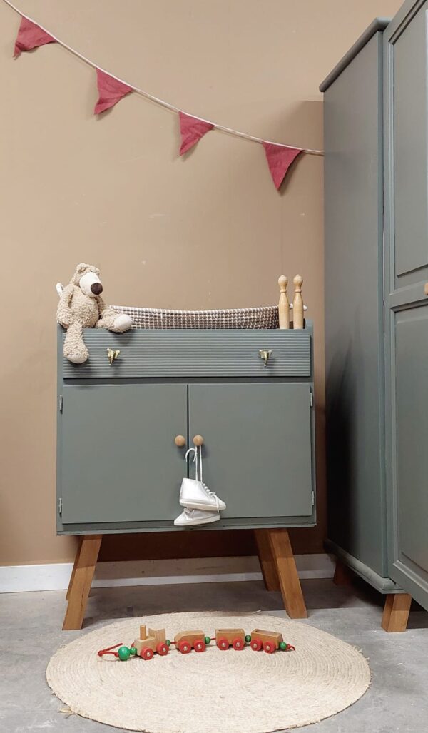 Vintage commode hout babykamer uniek duurzaam kinderkamer