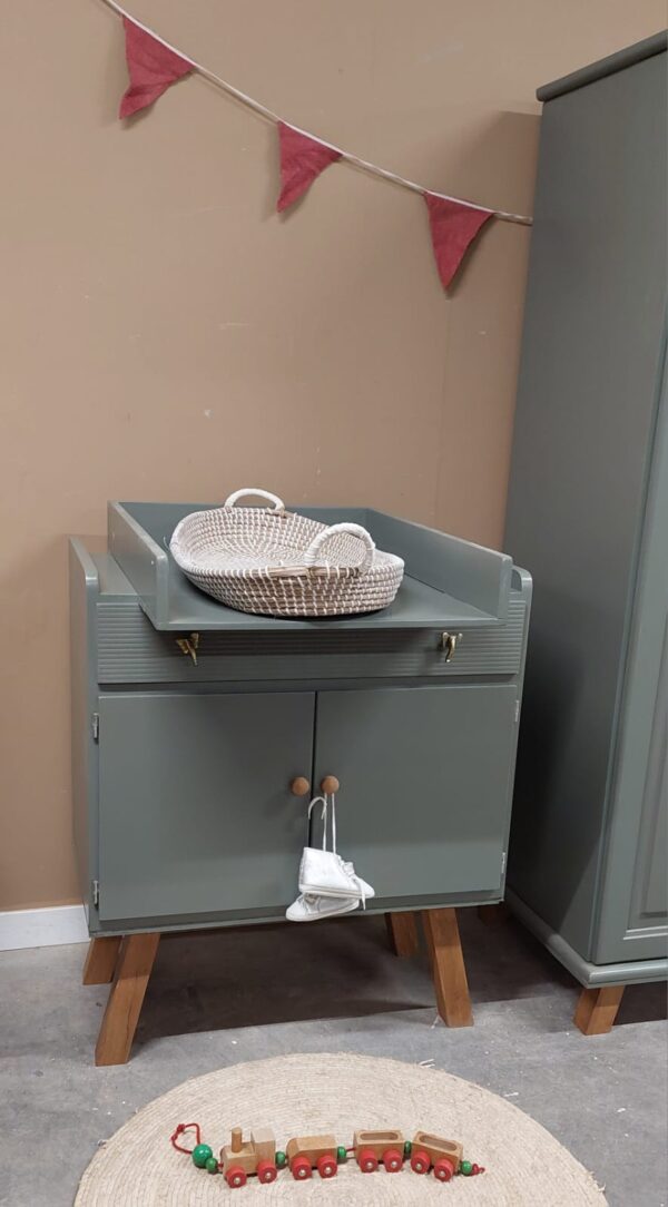 Vintage commode hout babykamer uniek duurzaam kinderkamer