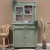 vintage brocante buffetkast servierskast woonkamerkast olijfgroen vitrinekast