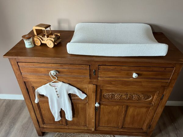 WhatsApp Image 2025-08-11 at 21.04.57 prachtige vintage commode in originele hout kleur