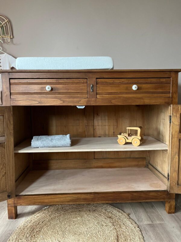 WhatsApp Image 2025-08-16 at 11.25.12 (4) Vintage commode houtkleur