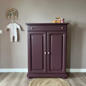 Vintage speelgoedkastje Brinjal halkast kast kinderkamer
