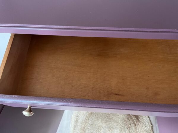 WhatsApp Image 2025-08-16 at 15.39.18 (4) Vintage speelgoedkastje Brinjal halkast kast