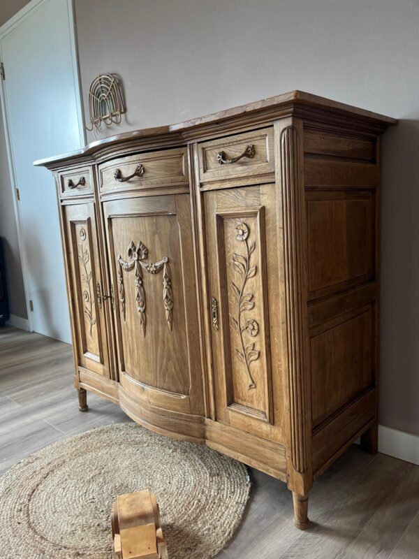 WhatsApp Image 2025-08-22 at 13.06.20 (10) Vintage houtkleur eiken commode met marmeren blad