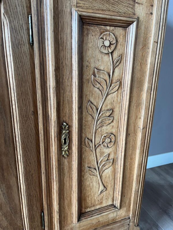 WhatsApp Image 2025-08-22 at 13.06.20 (3) Vintage houtkleur eiken commode met marmeren blad