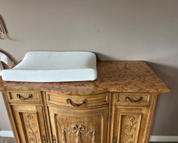 WhatsApp Image 2025-08-22 at 13.06.20 (6) Vintage houtkleur eiken commode met marmeren blad