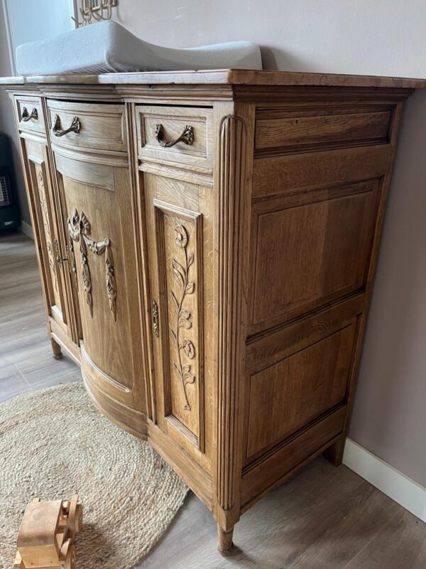 WhatsApp Image 2025-08-22 at 13.06.20 (7) Vintage houtkleur eiken commode met marmeren blad