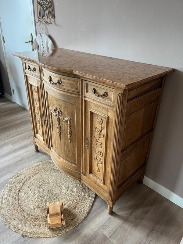 WhatsApp Image 2025-08-22 at 13.08.24 (1) Vintage houtkleur eiken commode met marmeren blad