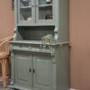 vintage brocante buffetkast servierskast woonkamerkast olijfgroen vitrinekast
