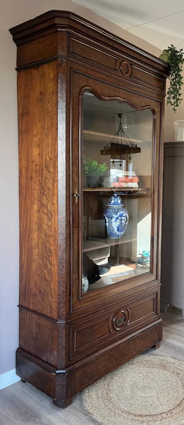 WhatsApp Image 2025-10-24 at 13.48.47 (7) Louis-philippe Boekenkast Vitrinekast