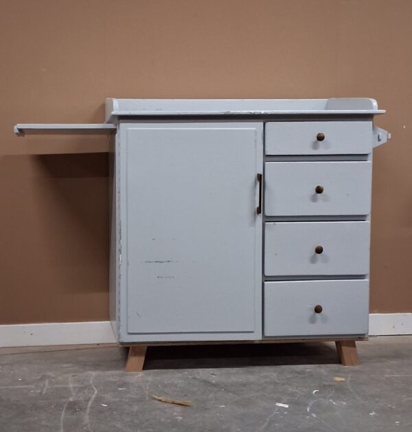 vintage commode babykamer, vintage kast kinderkamer