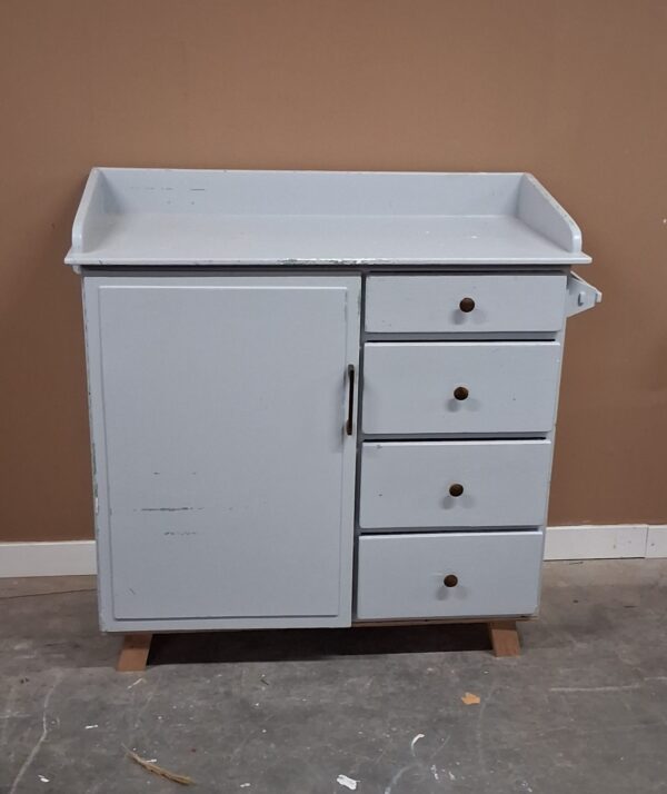 vintage commode babykamer, vintage kast kinderkamer