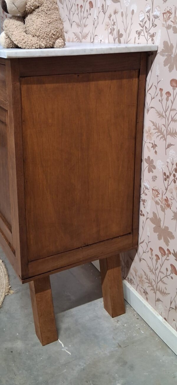 Vintage commode met wit marmerenblad